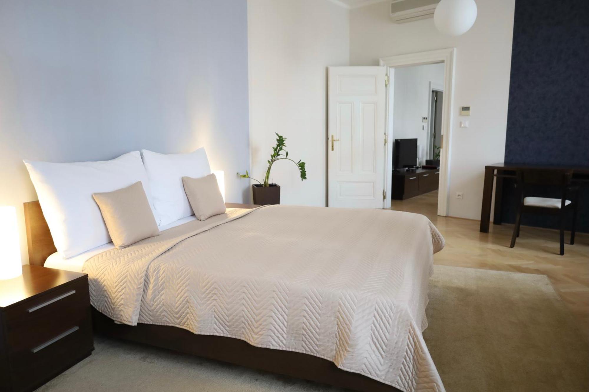 Aparthotel Rezidence Ostrovní Praga Exterior foto